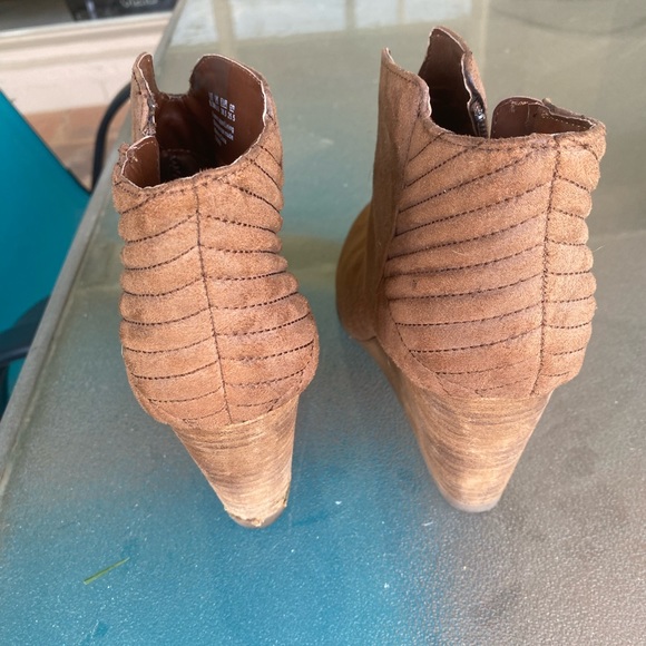 Carlos Santana 3” Wedge Suede Booties - Picture 3 of 4